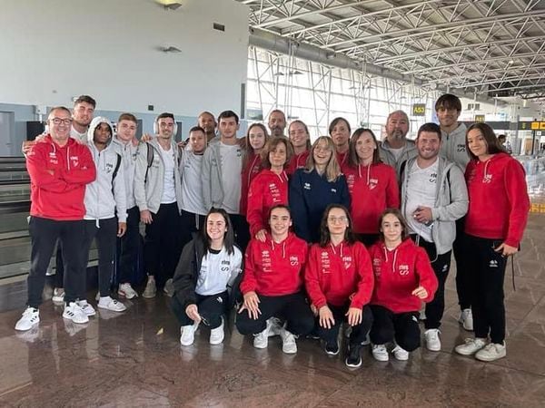 Equipo español de gimnasia artística en el mundial con los alcoyanos Néstor Abad y Laura Casabuena