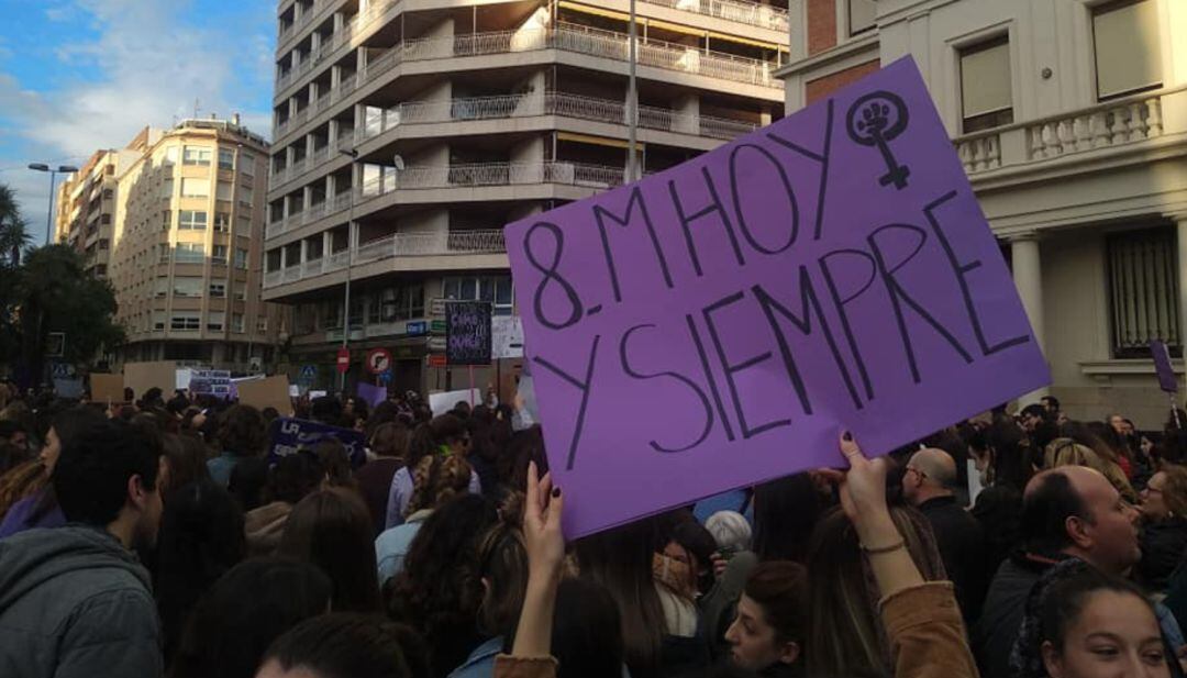 Movilización día internacional de la mujer en Castelló