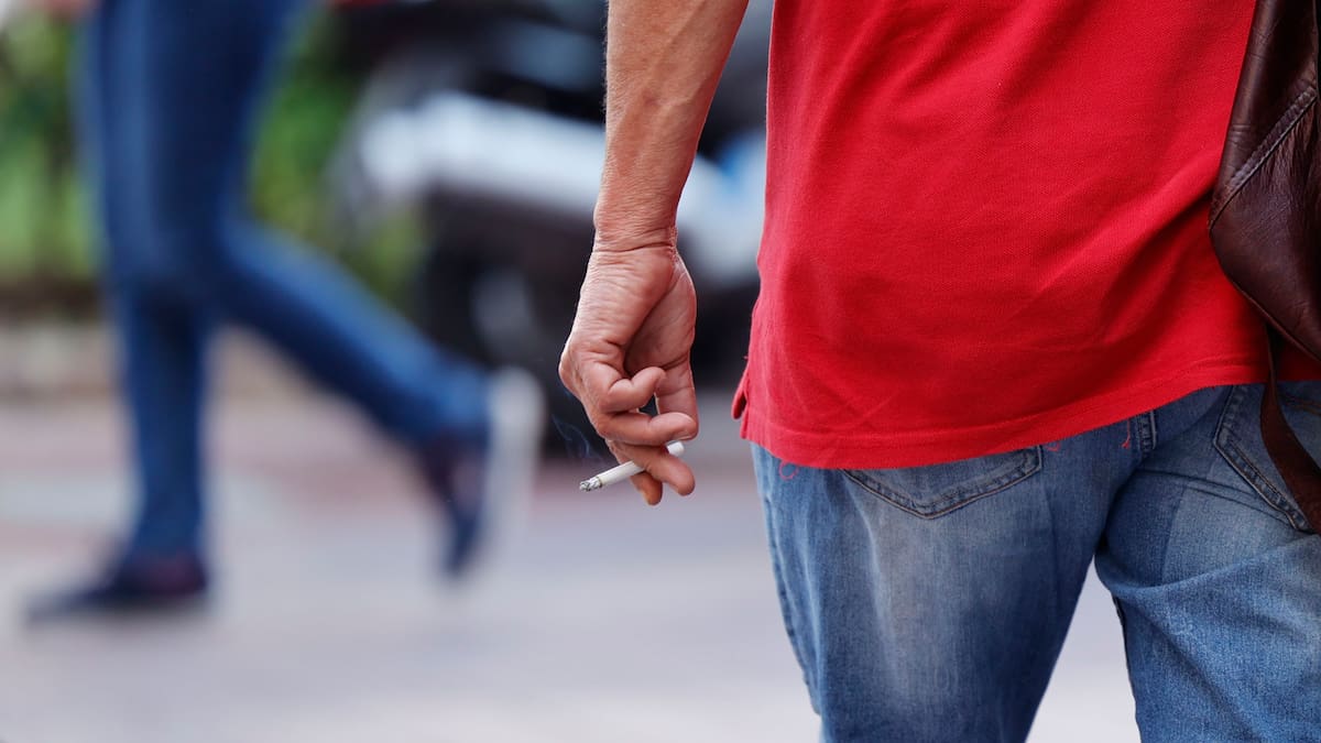 Sanidad financiará un medicamento para dejar de fumar y preguntamos a los lucenses por sus intentos de abandonar el hábito