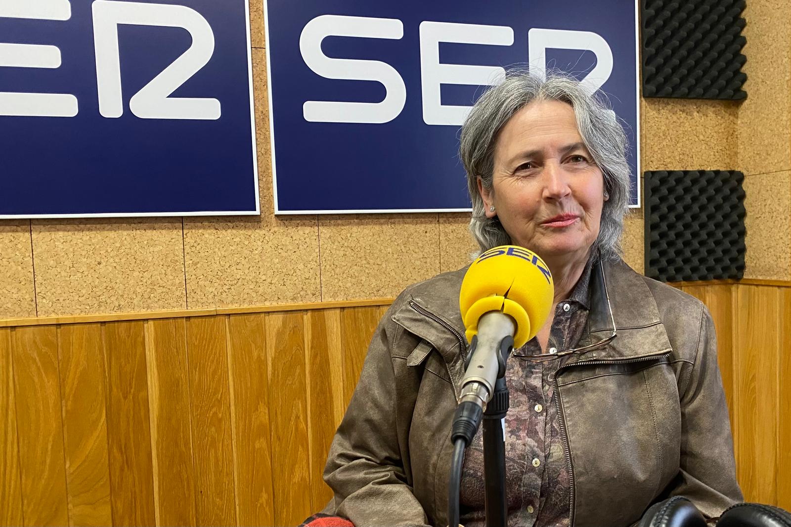 Ana Basanta en el estudio de SER Cuenca.