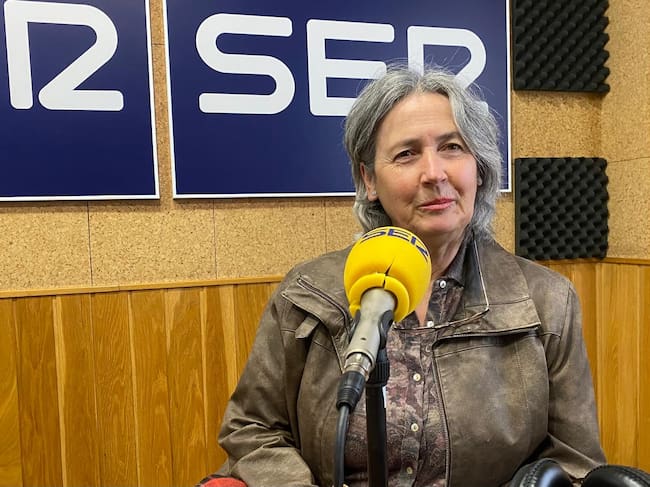 Ana Basanta en el estudio de SER Cuenca.