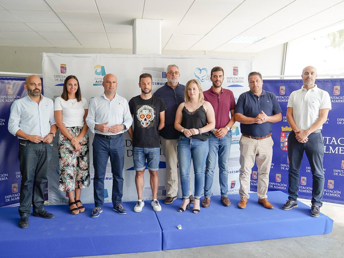 El Circuito de Travesía a Nado de Diputación regresa al litoral almeriense