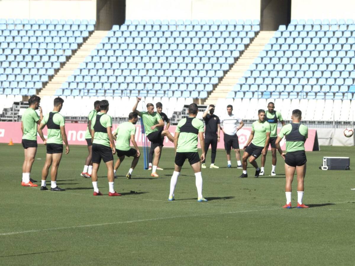 El Almería se despide mirando al futuro