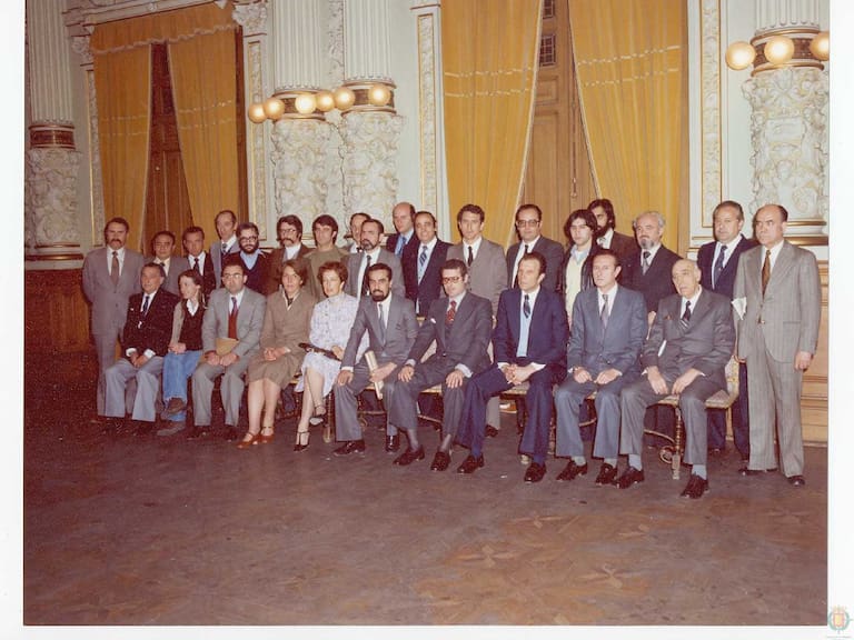 Foto de familia de la corporación municipal de Valladolid tras las elecciones de 1979