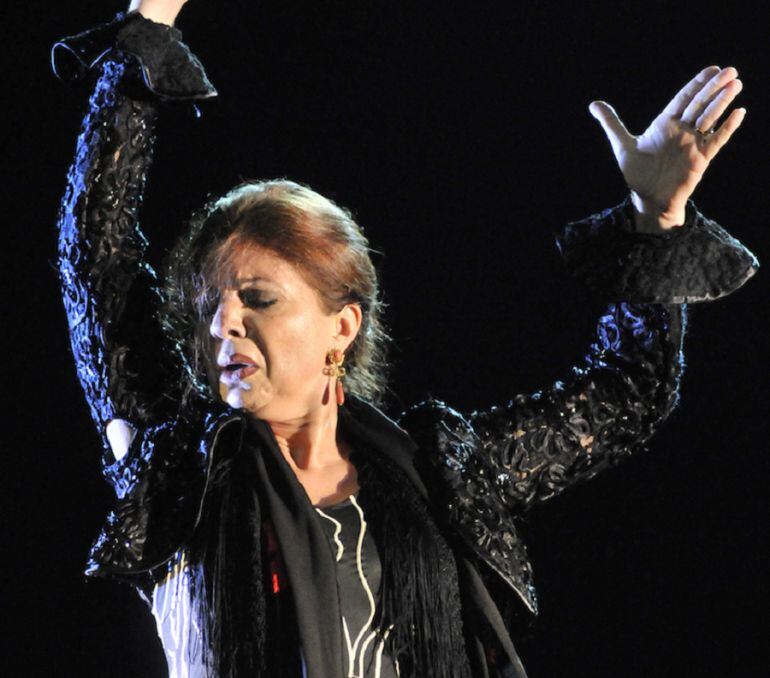  Se retoma el ciclo Flamenco Viene del Sur en el Teatro Central, tras el obligado parón de la Semana Santa. Lo hace con nivel y con la vista puesta en uno de los templos del baile como es Morón de la Frontera.  
 