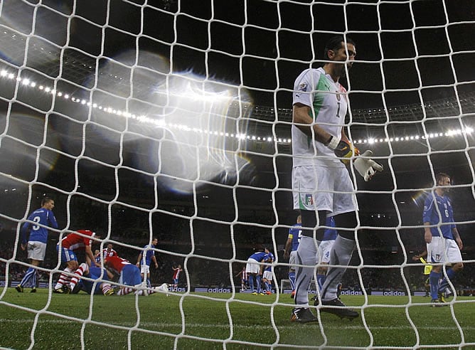 Buffon, durante el partido ante Paraguay