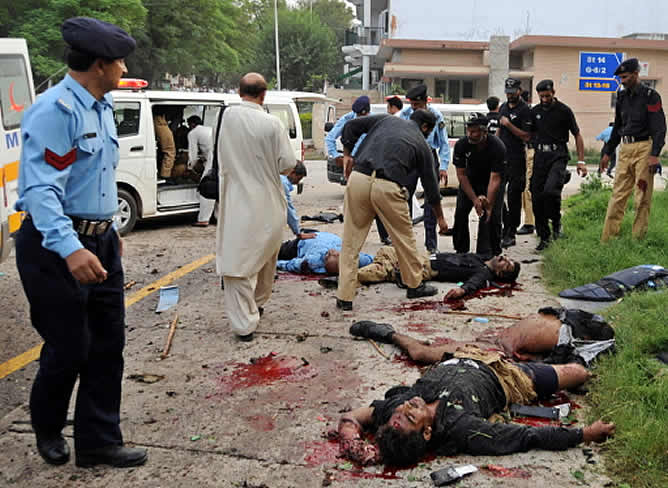 Más de diez personas han muerto hoy en un atentado suicida en Islamabad