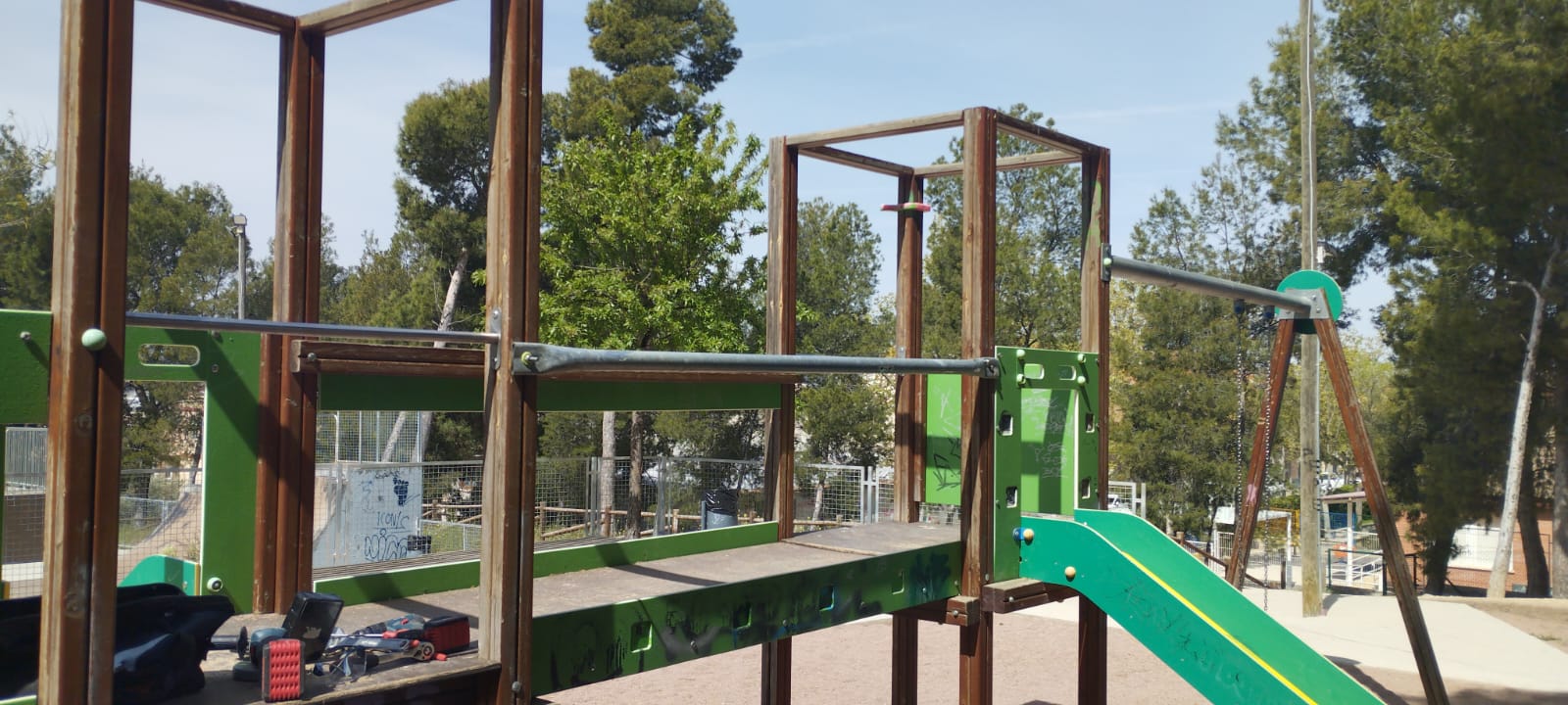 reparaciones juegos infantiles