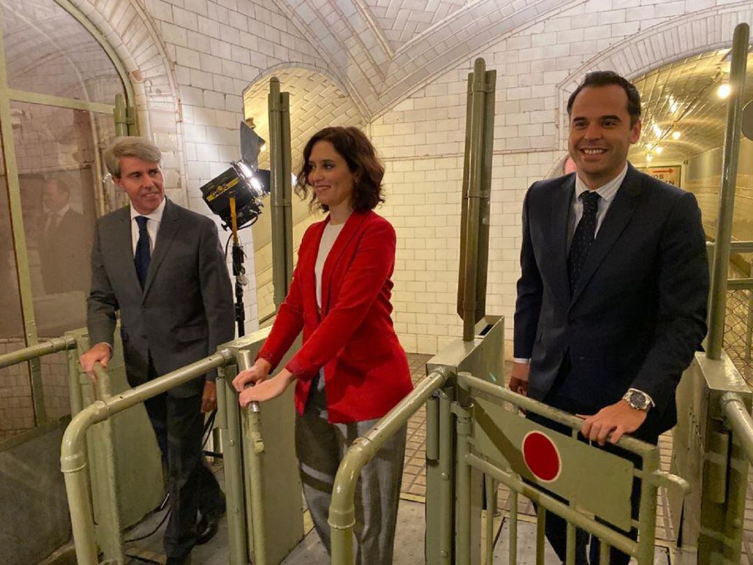 Garrido, Ayuso y Aguado, en las celebraciones del Centenario del Metro de Madrid