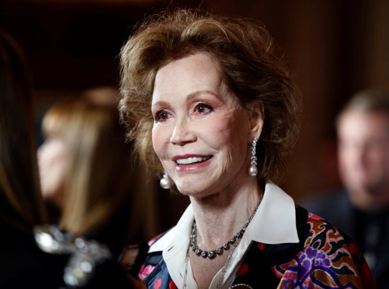 La actriz Mary Tyler Moore, en la fiesta del 90 cumpleaños de Betty White