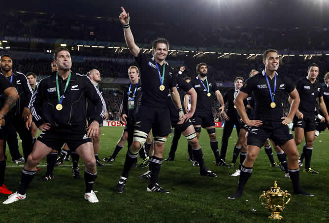 Los All Blacks festejan el título