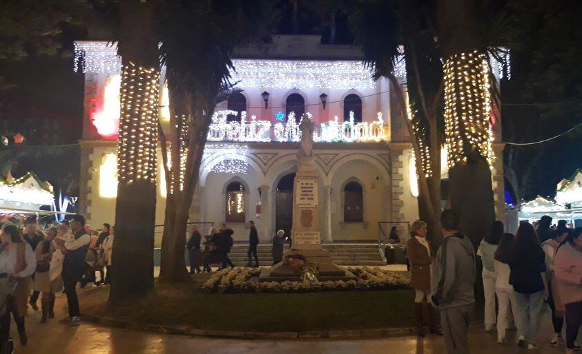 Iluminación de Navidad en 2023 en La Línea