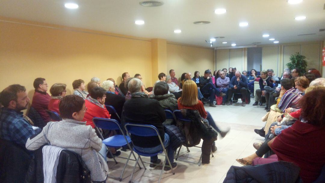 Asamblea participativa celebrada por la Plataforma por la Defensa de la Sanidad Pública de la Marina Alta.