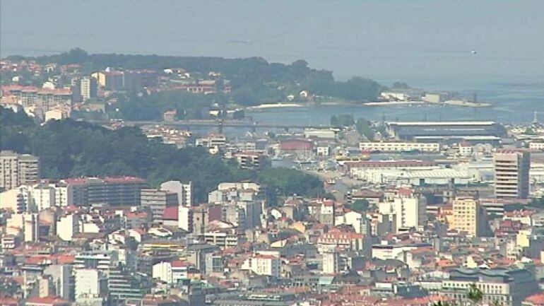 Panorámica de Vigo con Bouzas al fondo. 