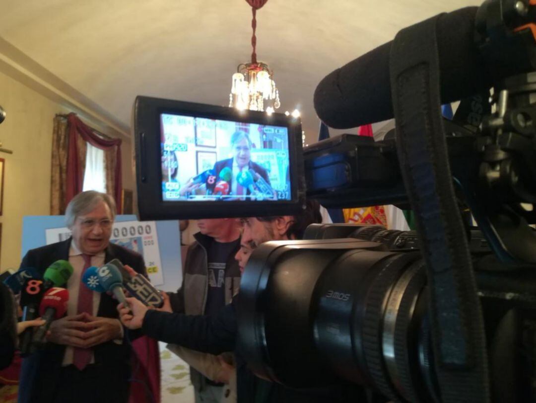 Paco Camas, teniente de alcaldesa, durante su comparecencia este miércoles en el Ayuntamiento de Jerez