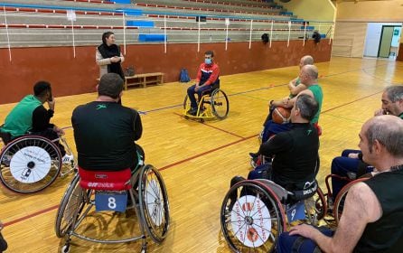 Wessam, conociendo a los jugadores del BSR Puertollano