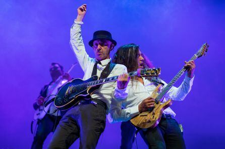 Actuación de guitarristas