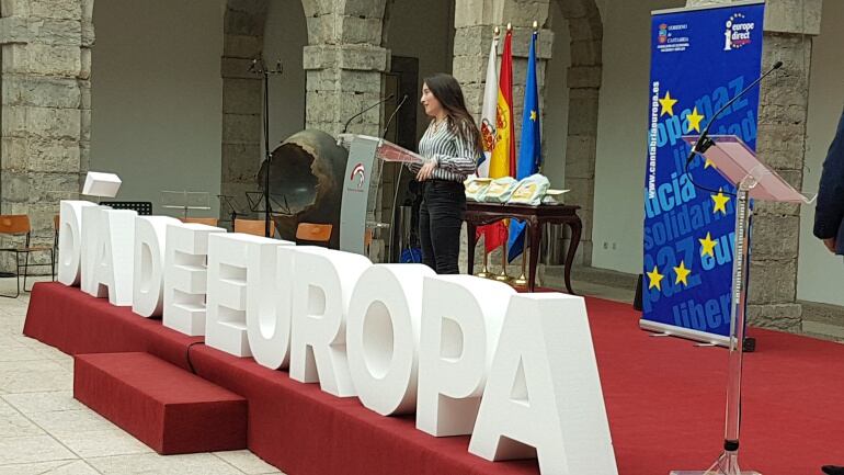 Acto central celebrado en el Parlamento de Cantabria 