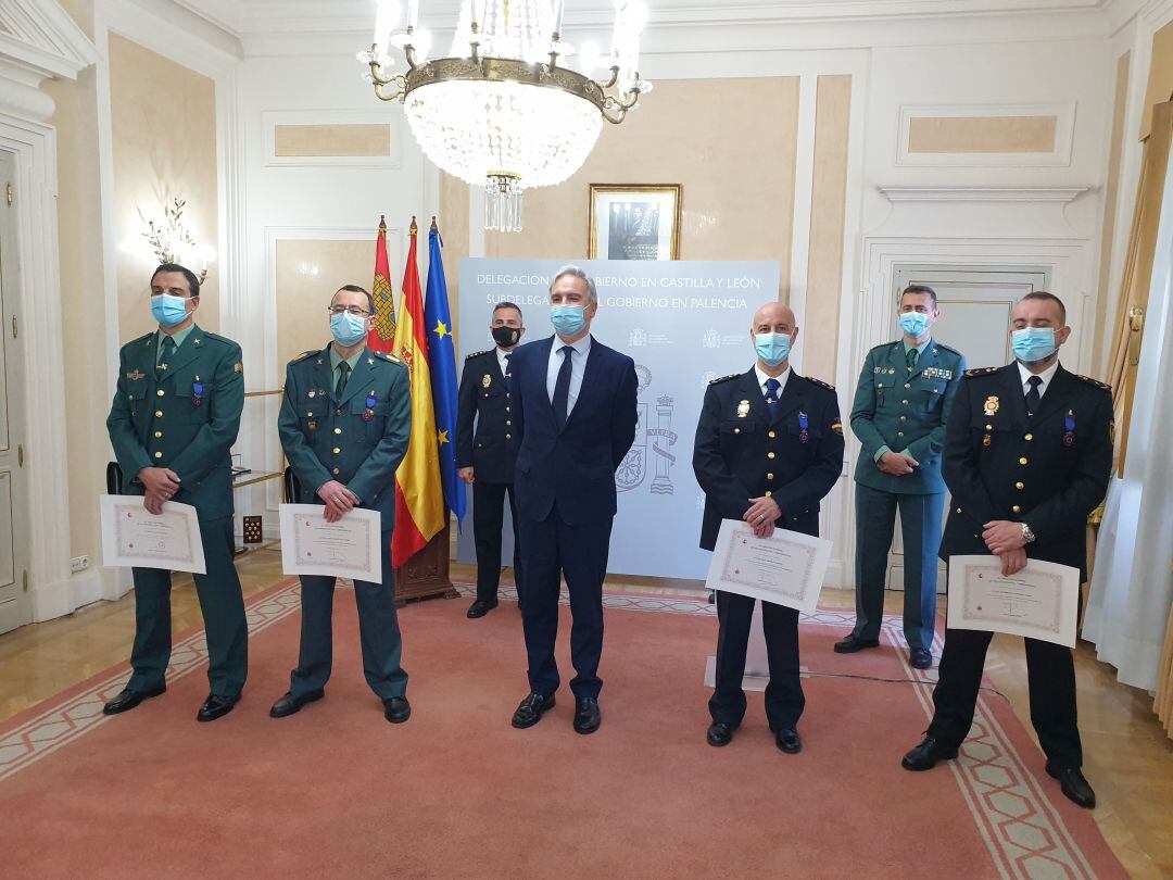 Miembros de Policía Nacional y Guardia Civil reciben Medallas al Mérito de Protección Civil en Palencia