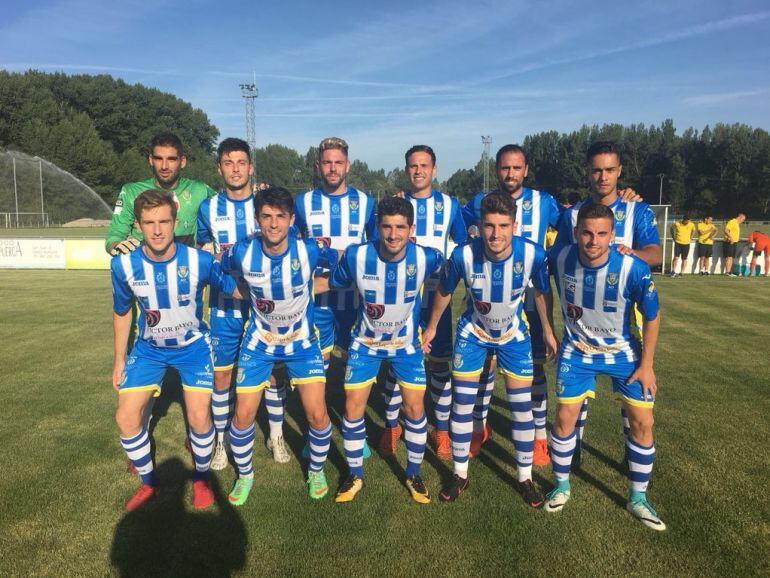 El once inicial con el que la Arandina se midió al Burgos Promesas en Castañares.