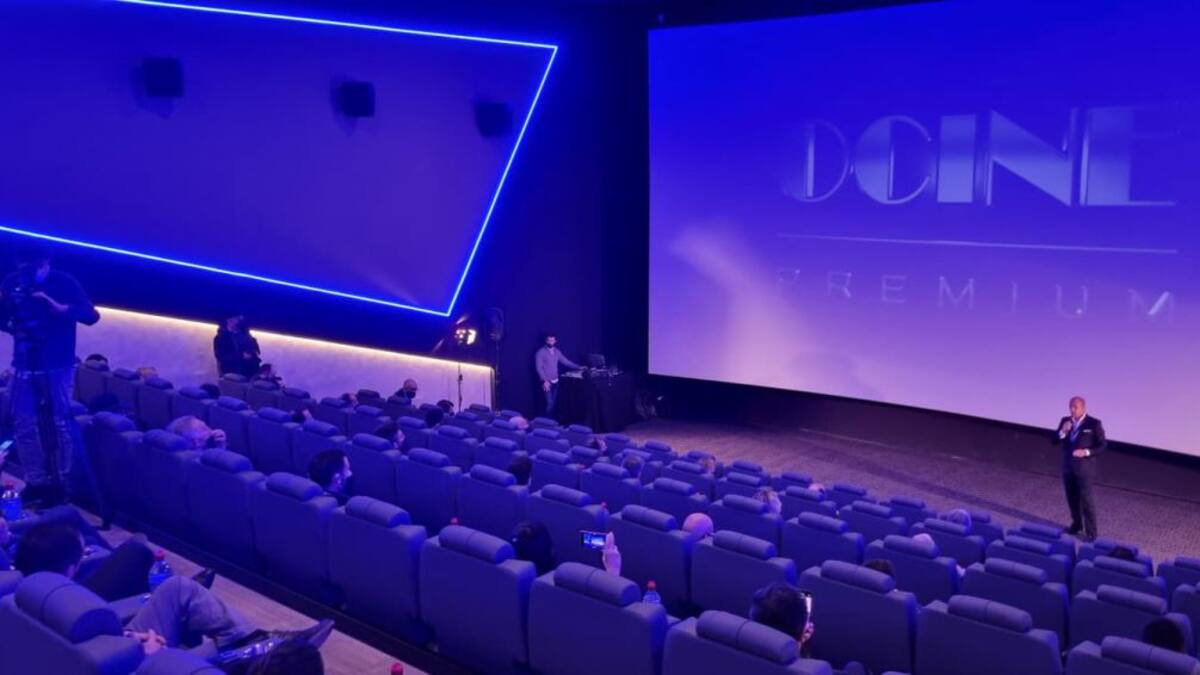 Joan Agustí, uno de los propietarios de la cadena Ocine, da detalles sobre las innovaciones de las salas Premium recién inauguradas