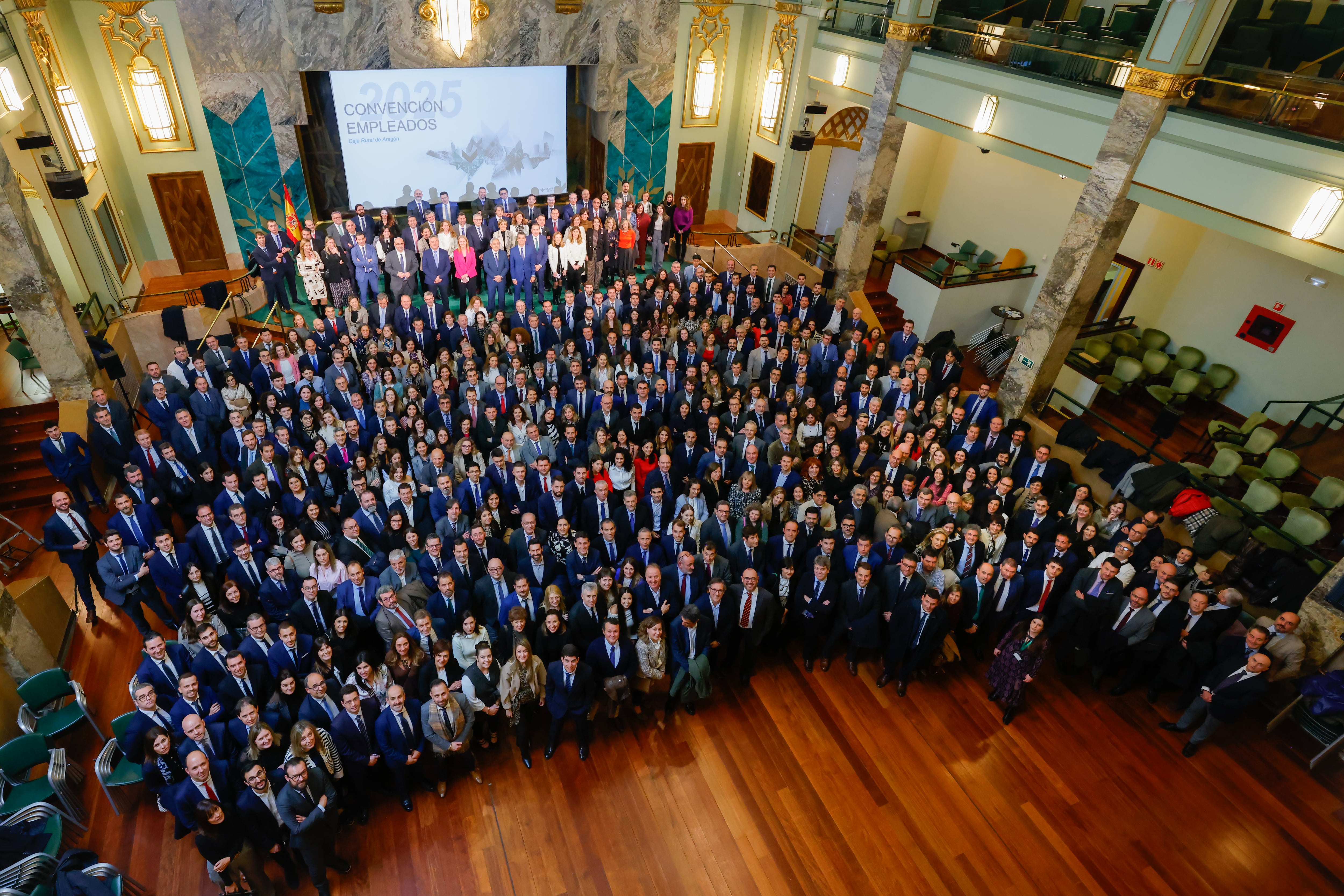 Foto de familia de los participantes