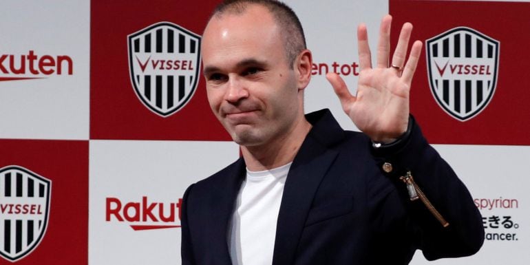 Andrés Iniesta, en su primera comparecencia tras llegar a Japón