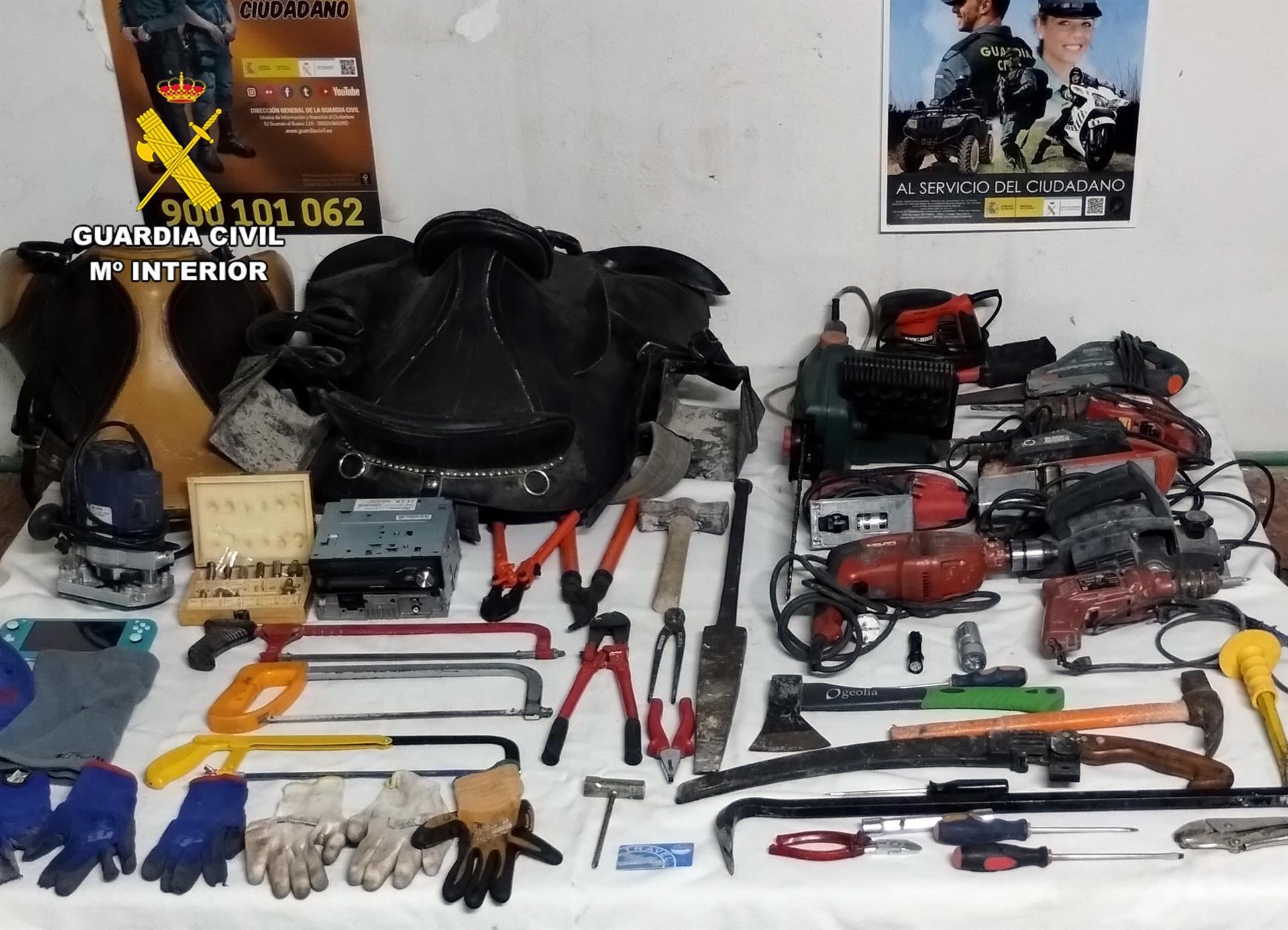 Material incautado por los agentes de la Guardia Civil