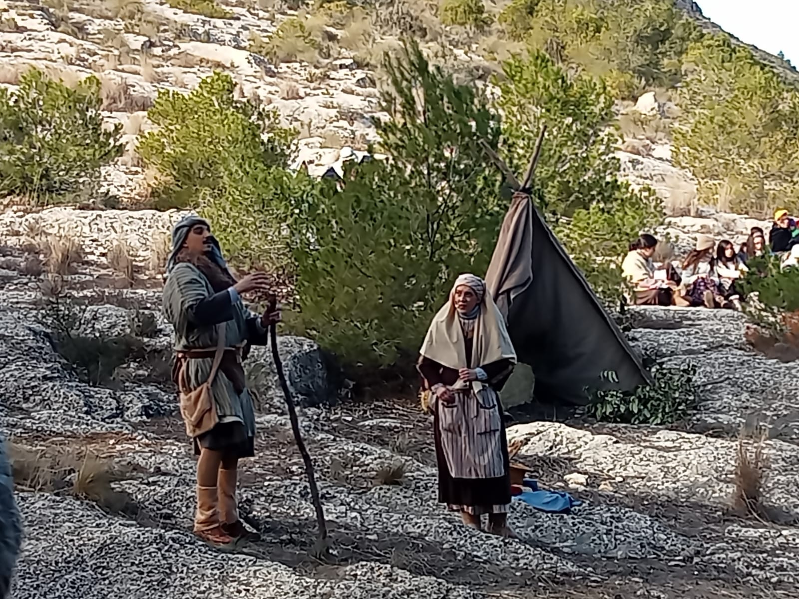 Jusepe y Rebeca, en la montaña junto al Santuario