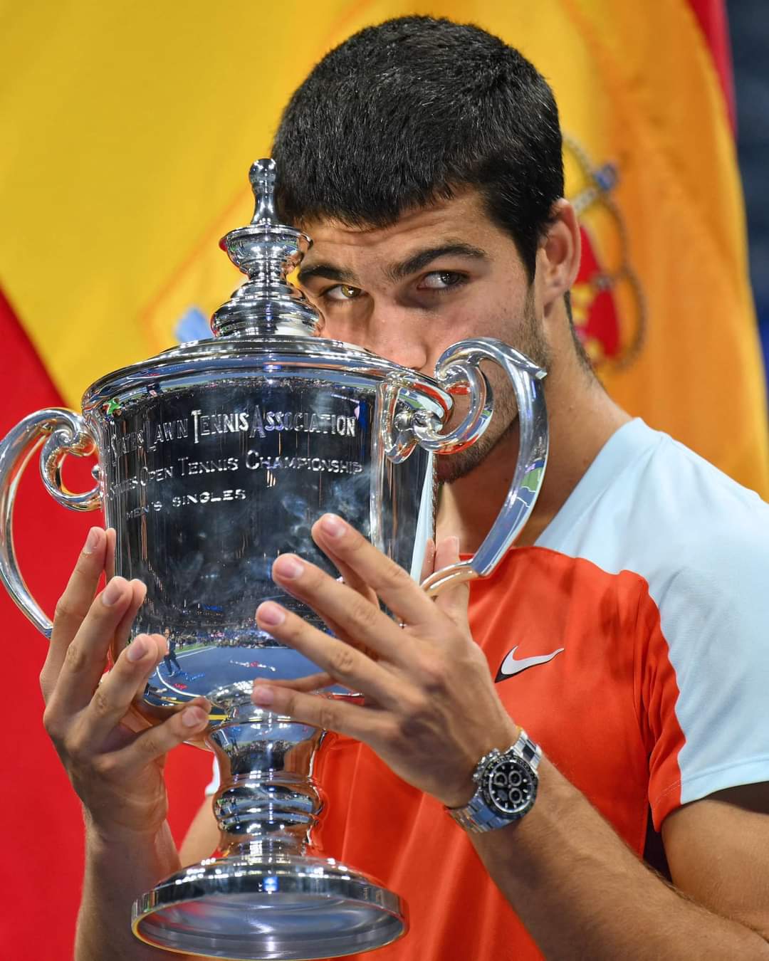 Carlos Alcaraz, con el trofeo