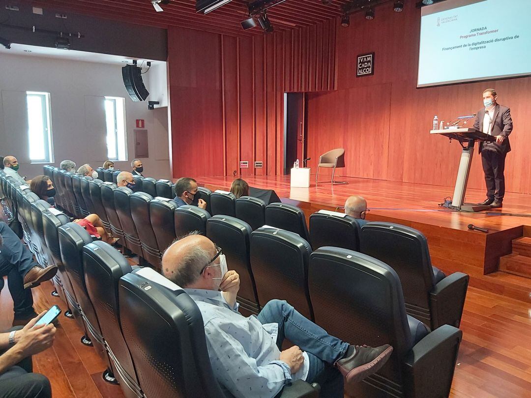 El alcade, Toni Francés, en la presentación de la jornada 'Transformer, financiación de la digitalización disruptiva de la empresa'