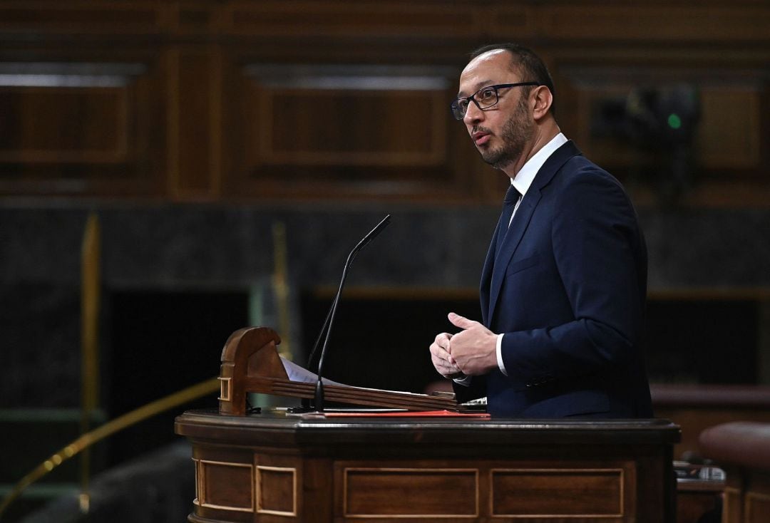 El diputado socialista Alfonso Rodríguez Gómez de Celis, durante su intervención en el pleno celebrado este jueves en el Congreso