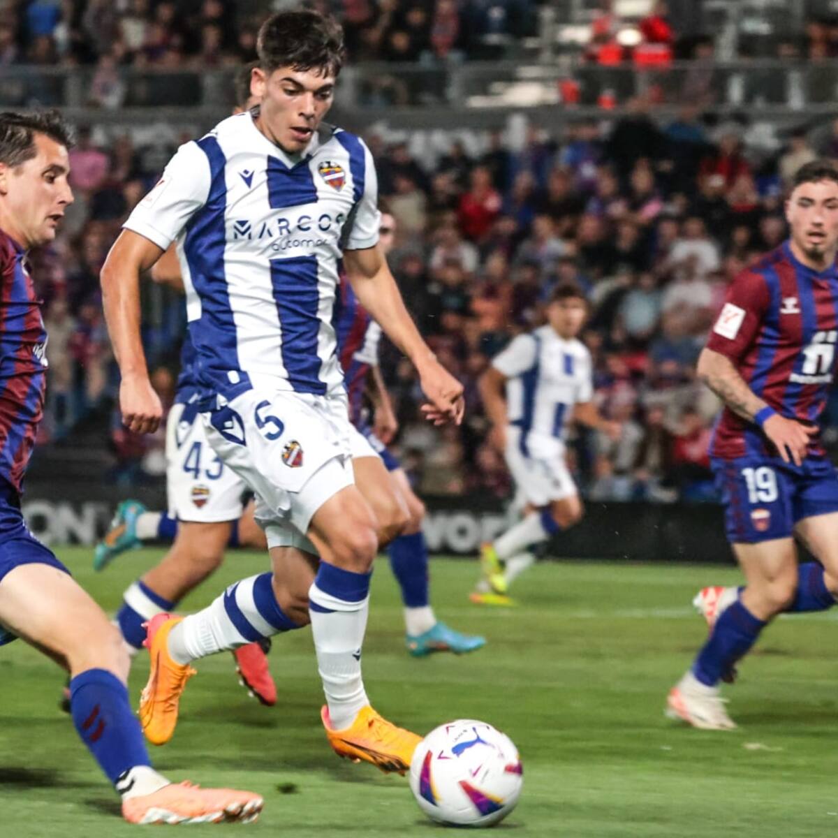 Al Eldense solo le faltó el gol ante el Levante (0-0)