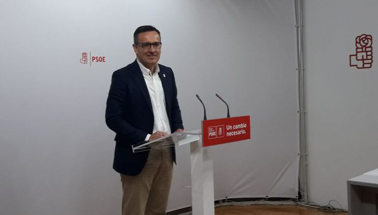 El secretario general del PSRM-PSOE, Diego Conesa, propone un pleno monográfico sobre infraestructuras en la Asamblea