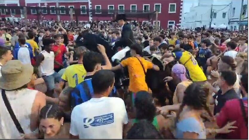 El primer jaleo de Sant Jaume va atreure a una gernació de persones.