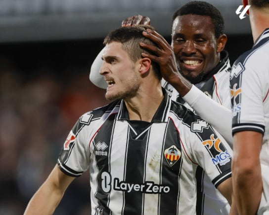 El Castellón vence al Huesca en Castalia en el primer partido del año