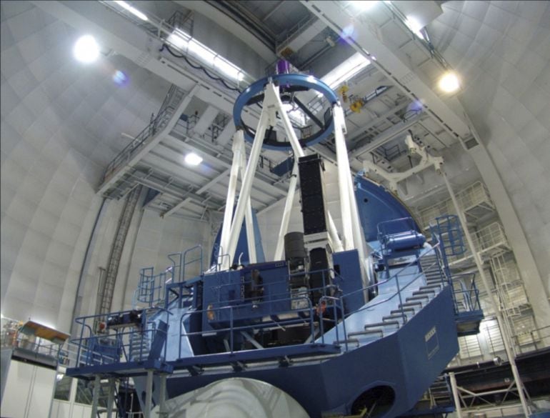 El instrumento de búsqueda de planetas tipo Tierra &quot;CARMENES&quot; se ha instalado en este telescopio situado en el Observatorio de Calar Alto (Almería) y empezará la búsqueda a principios de 2016.