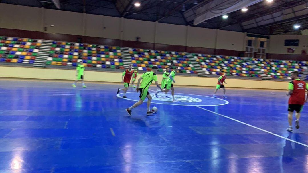 El Elche CF Sala en un entrenamiento en el Pabellón Esperanza Lag