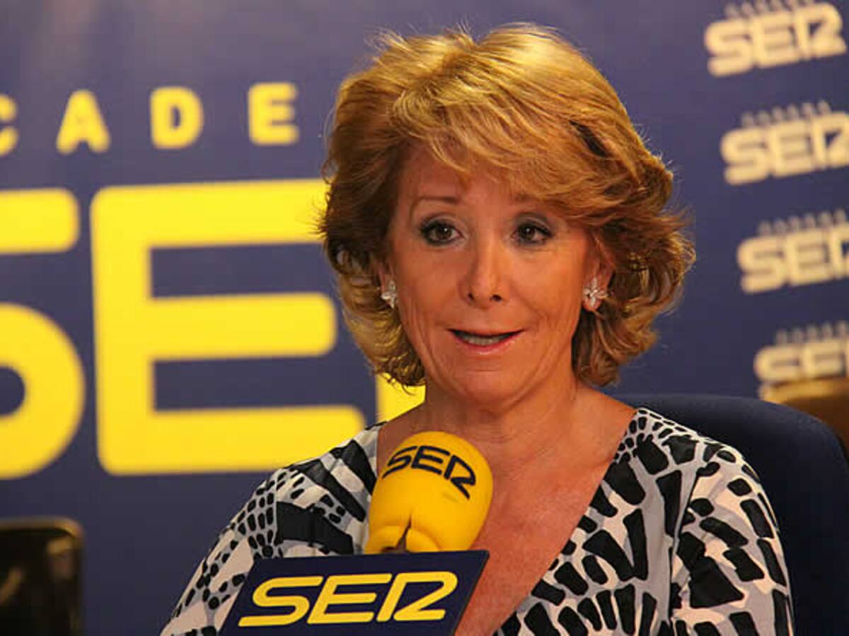 Esperanza Aguirre: "Madrid abre hospitales, otros emplean el dinero para abrir embajadas"