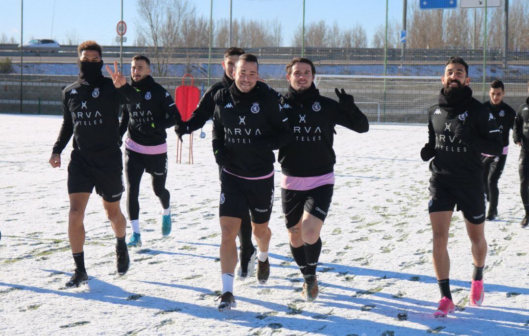 El primer entrenamiento del año en Puente Castro se realizó sobre la nieve