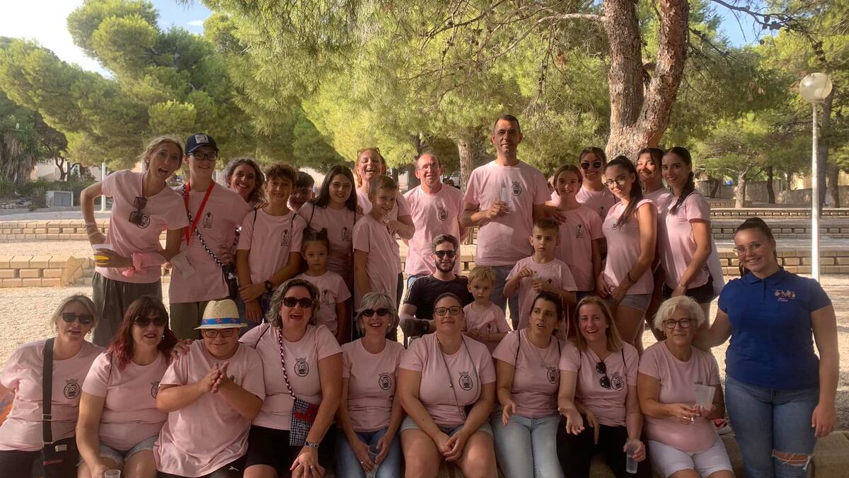 La Falla Estación cuenta en su comisión con la Fallera Mayor de 2022, Lucía Giménez Quintanilla