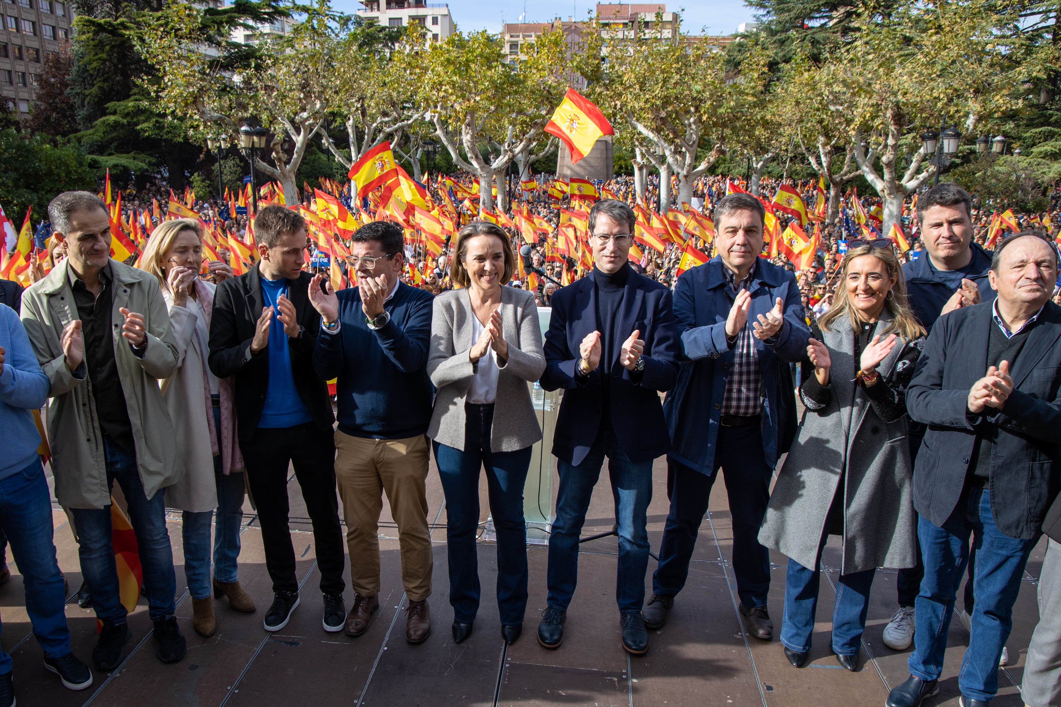 La secretaria general del partido, Cuca Gamarra, ha leído un manifiesto en un acto contra la amnistía.EFE/ Raquel Manzanares