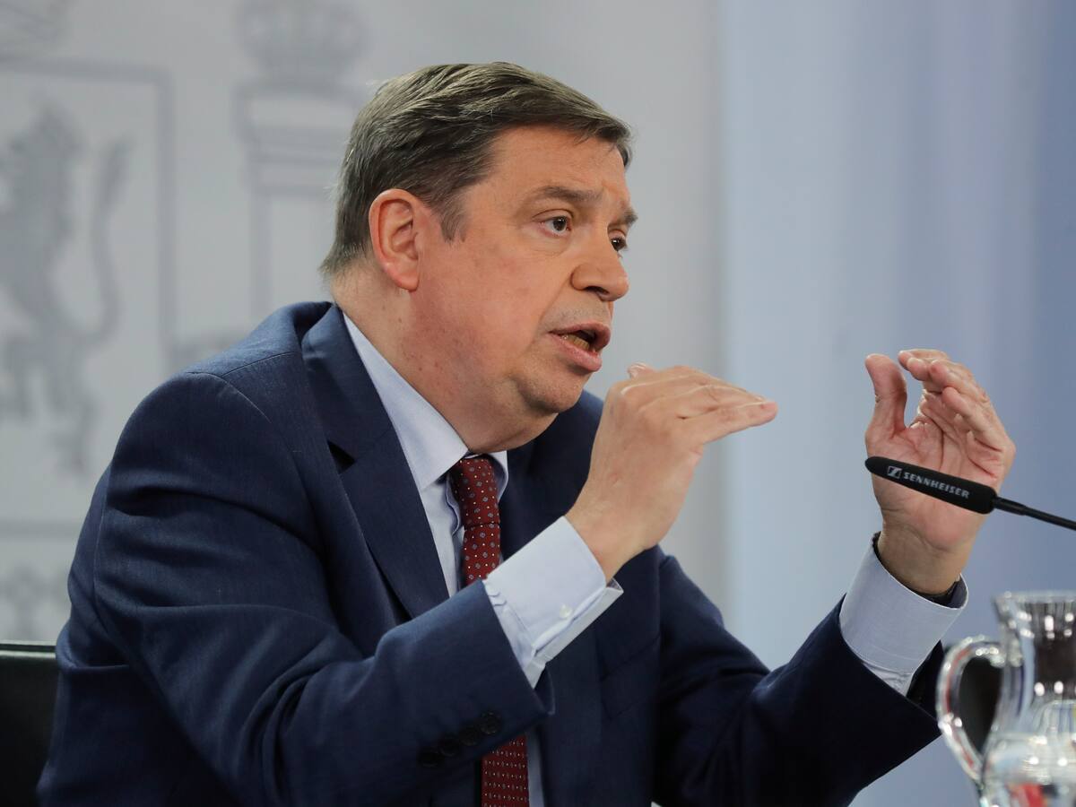 El Ministerio de Pesca anuncia ayudas al sector del cerco tras dos meses de paro en la flota gallega