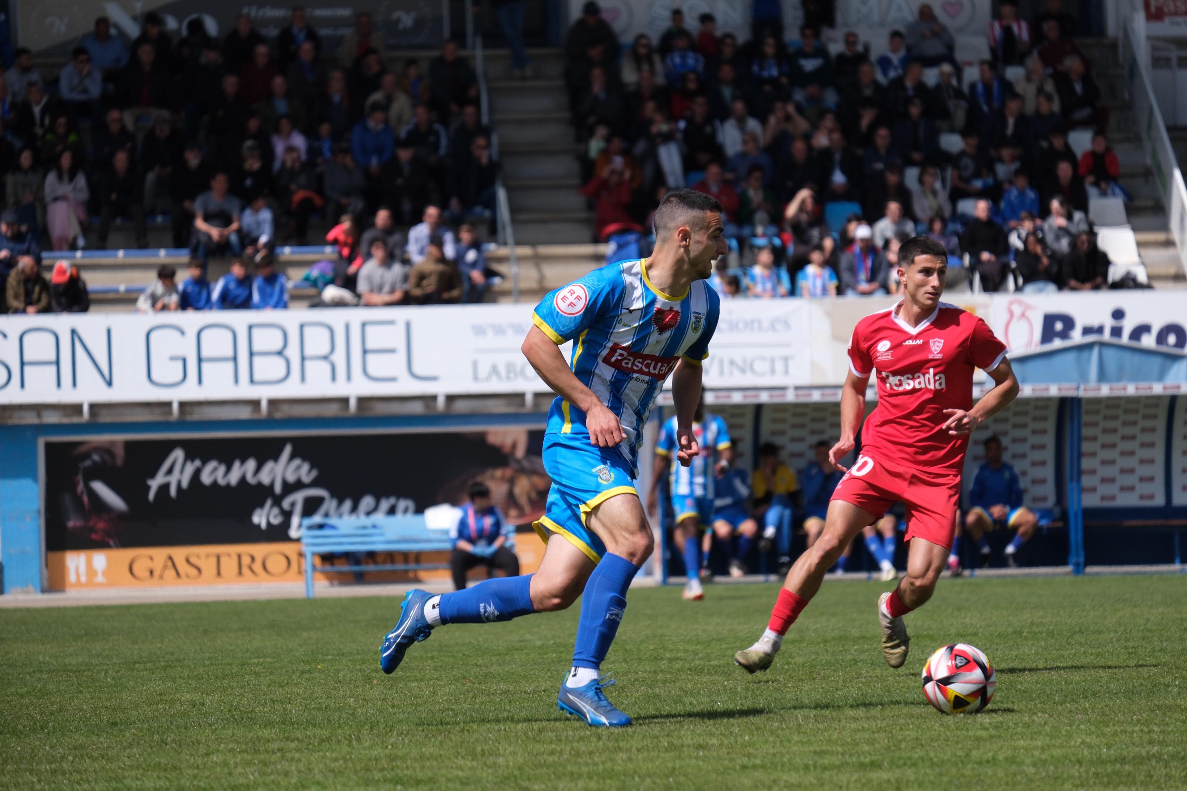 Javi Bueno, clave en defensa en este tramo final de temporada