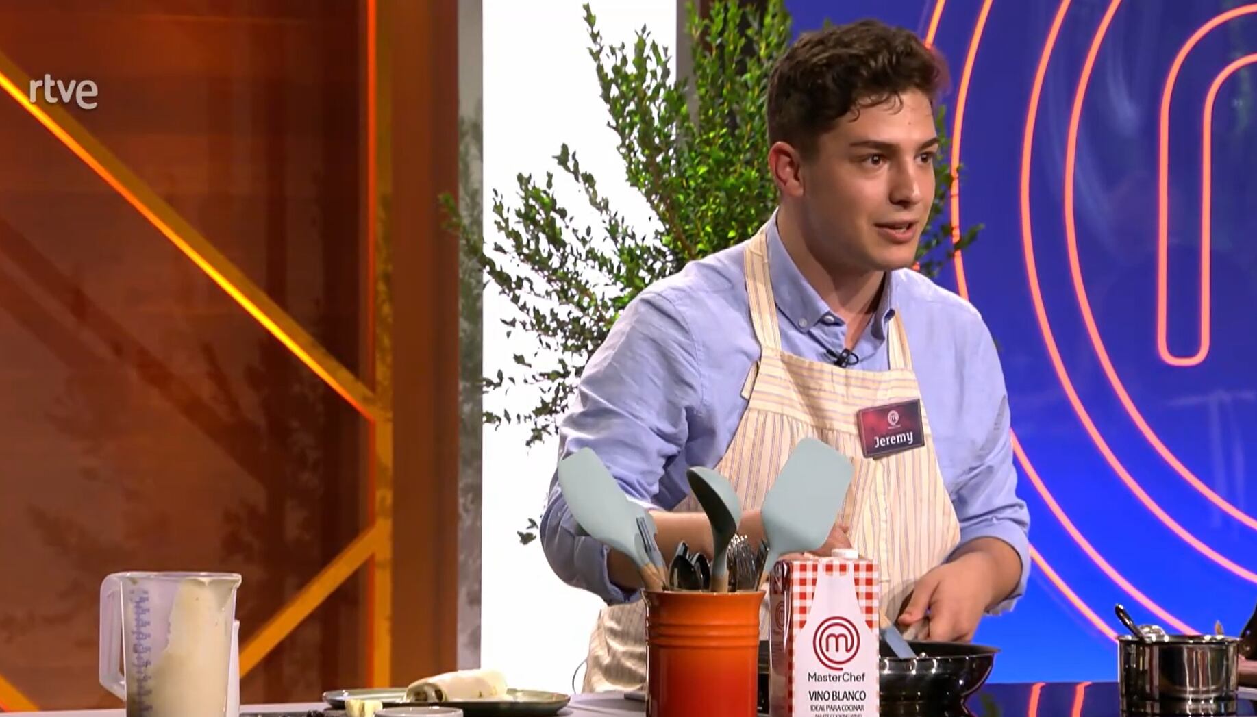 Jeremy se presenta en MasterChef.