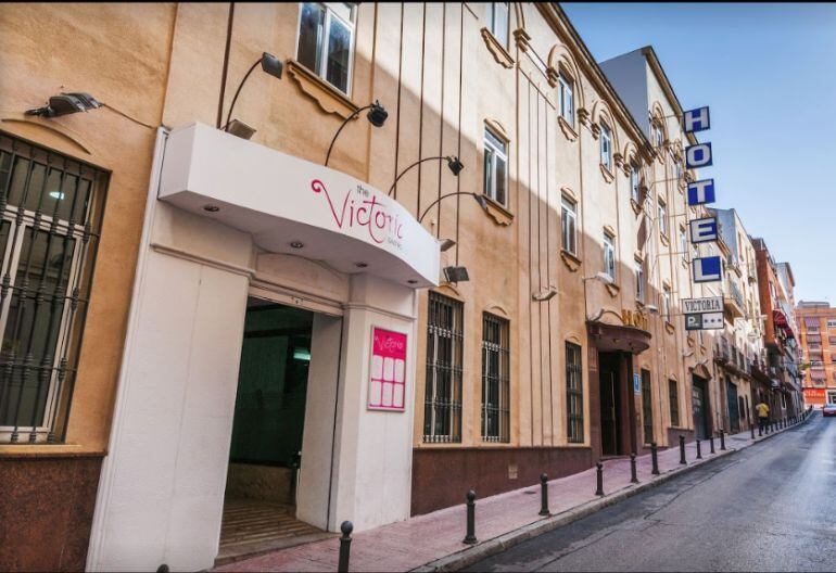 Hotel Victoria ubidado en Linares.