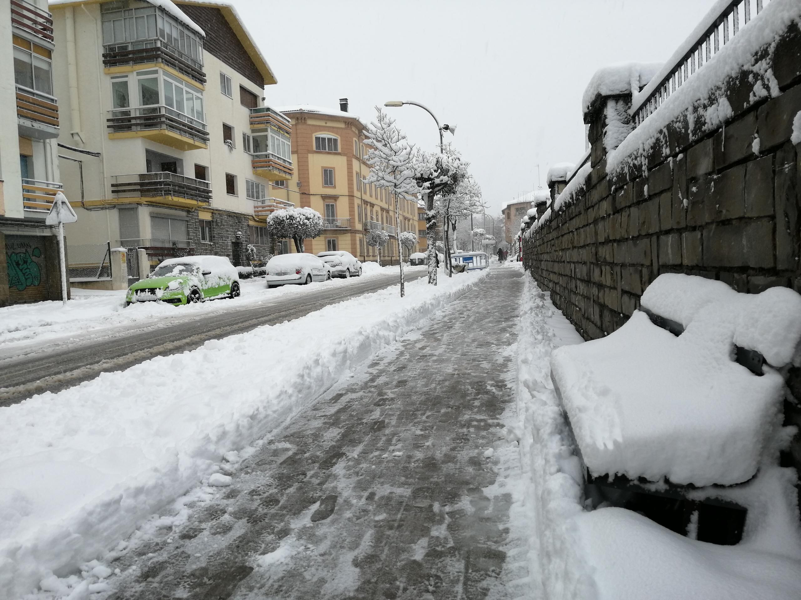 Jaca con nieve este 19 de enero