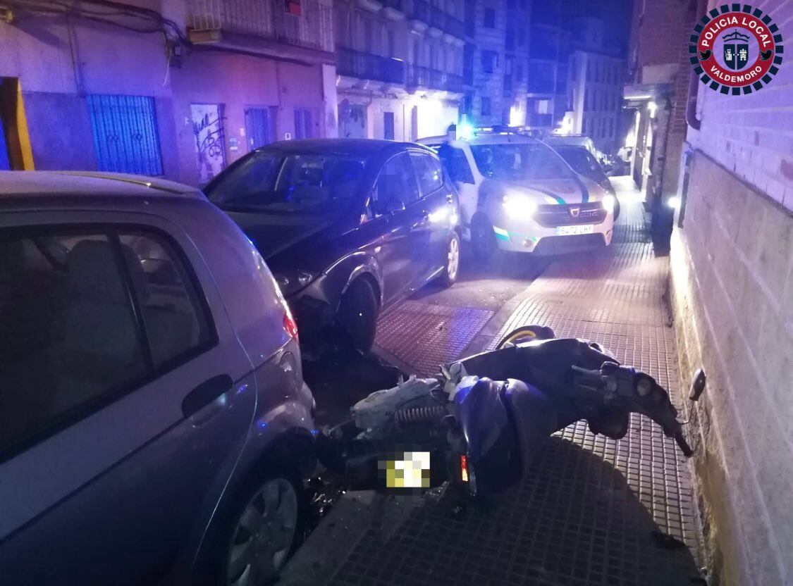 Una patrulla de la Policía Local en el lugar del accidente