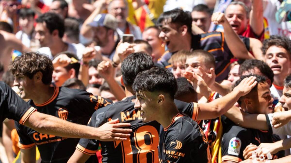 La cantera sale al rescate del Valencia CF en Balaidos (1-2) y saca al equipo del descenso