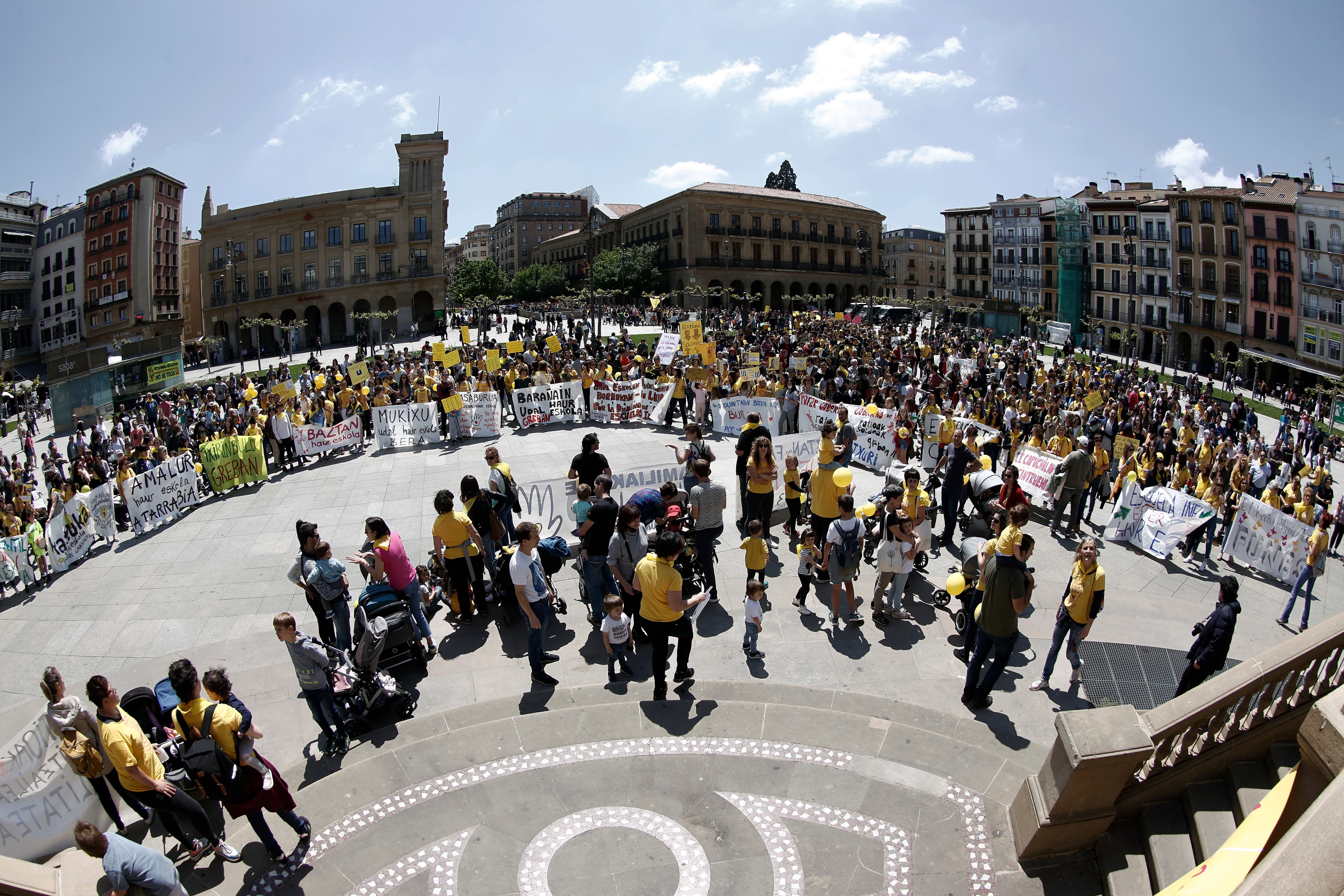 Manifestación de la Plataforma 0-3 Nafarroa
